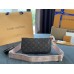 Сумка Louis Vuitton Mahjong M44840 розовая Multi Pochette Accessoires Monogram Canvas