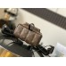 Louis Vuitton M44871: Bahan kanvas Monogram Terbalik, seseorang