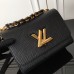 Louis Vuitton Twist Medium Bag M59887 Женские сумки из зернистой кожи Epi Twist MM