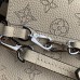 Louis Vuitton M21849 Cremefarbene kleine Tasche mit Blütenmuster