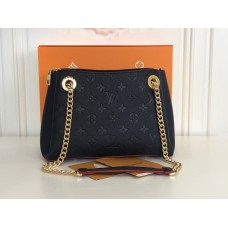 Tas BB Louis Vuitton M43777 berbahan kulit anak sapi berbutir