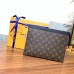 Louis Vuitton Monogram Eclipse medium handtas M44466