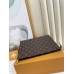 Louis Vuitton Nr. 26 Kulturbeutel Presbyopia Clutch – M47542