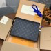 Louis Vuitton Monogram Eclipse Pochette Voyage Mediano M61692