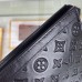 Клатч Louis Vuitton Monogram Eclipse Voyage Medium M61692