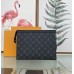 Tas Perlengkapan Mandi Louis Vuitton Monogram Eclipse - M80914