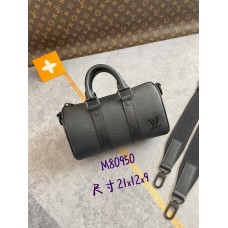 حقيبة وسادة جلدية كاملة من Louis Vuitton Keepall XS - Classic Black M80950