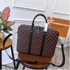 Louis Vuitton ~ VOYAGE Tas Kecil Gaya Kasar N41466